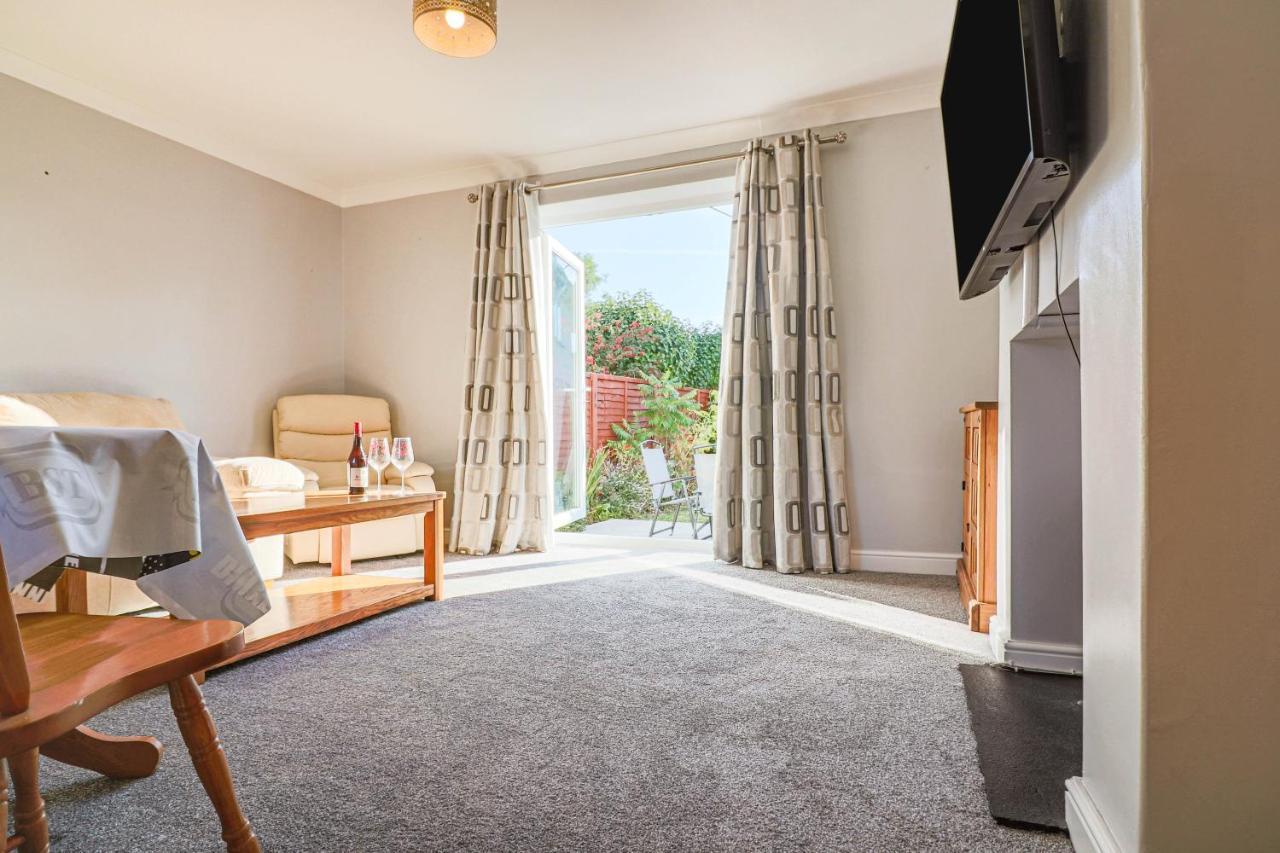 Beautiful 3 Bedroom Home, 10 Minutes Walk To Beach. Cleethorpes Eksteriør billede