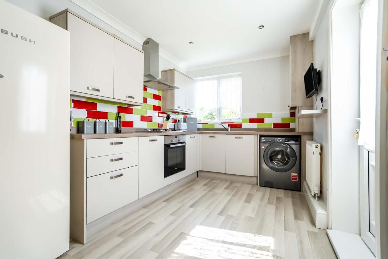Beautiful 3 Bedroom Home, 10 Minutes Walk To Beach. Cleethorpes Eksteriør billede